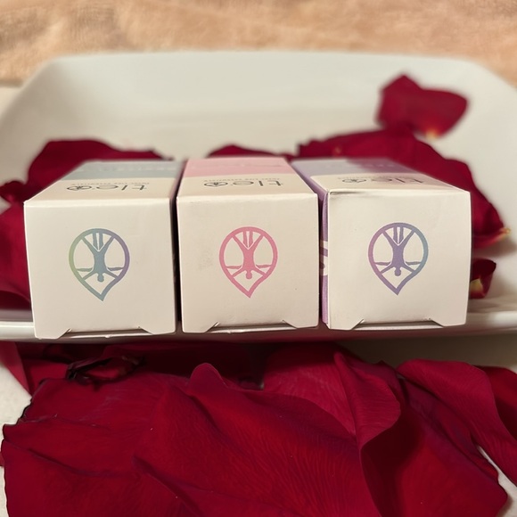 TOTAL LIFE ESSENTIALS TLE OILS 3 PIECE SET: SERENITY, GRAPEFRUIT AND REVITALIZE - Picture 15 of 16